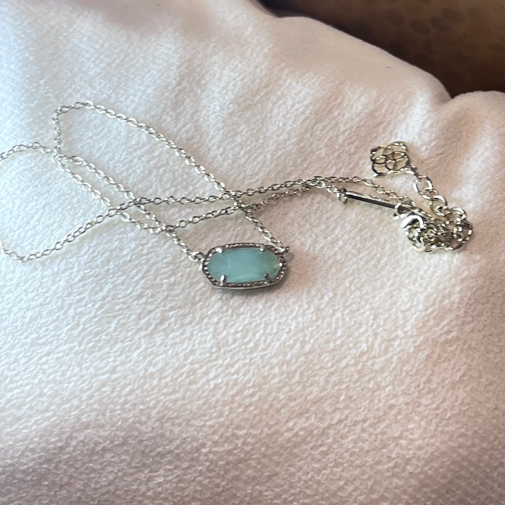 Kendra Scott Necklace - Picture 6 of 8